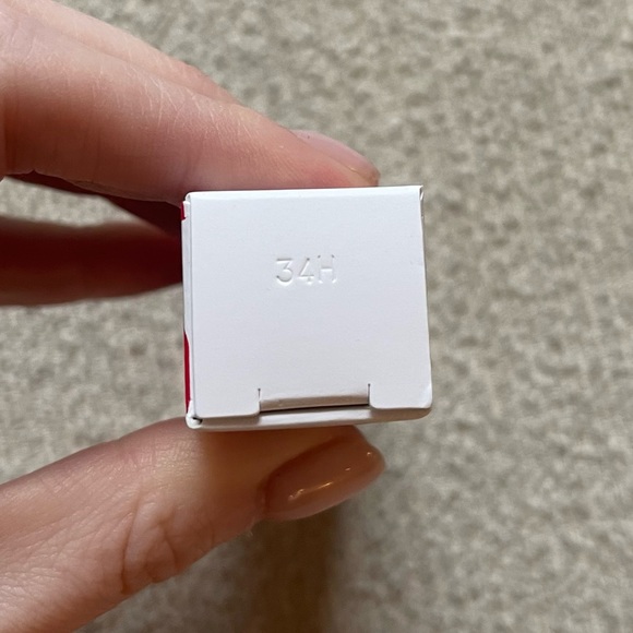 UOMA Beauty Badass Icon Matte Lipstick in Diana - Picture 11 of 15